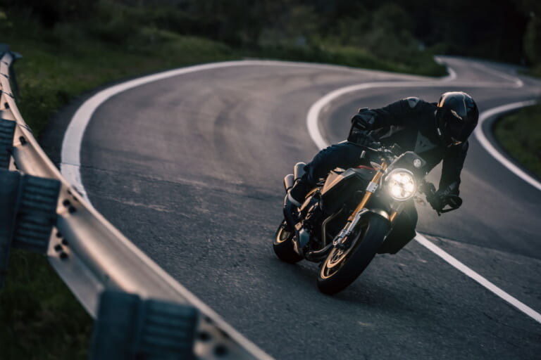 ビモータ｜KB4RC｜いわばイタリア製『Z1000RS』?! 新生ビモータ第2弾「KB4RC」473万円で3/25発売へ